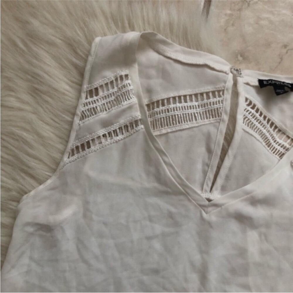 Express Sleeveless Crochet Blouse - Picture 2 of 5